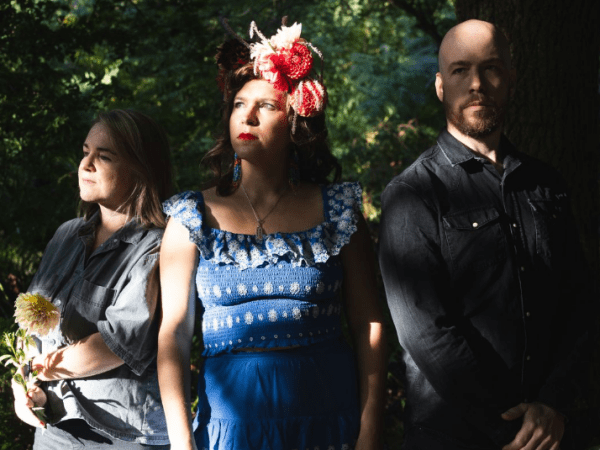 Mark Your Calendar: The New Single Emma Hunter’s ‘Snake’ Arrives April 3rd With Full David Lynch&nbsp;Darkness