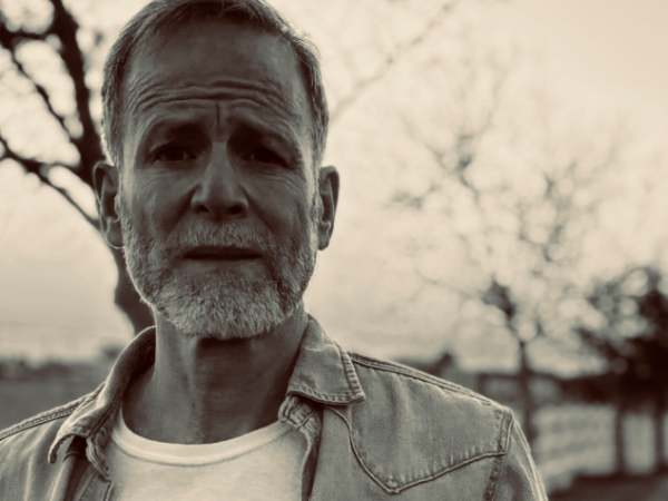 Scott Bentley Finds His Most Moving Voice Yet on ‘Who Am I to Tell&nbsp;You’