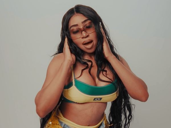 “Crush” Is Eva Zara’s Seductive Soundtrack to Emotional&nbsp;Hesitation